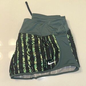 Women’s Nike Green and Black Athletic Skirt